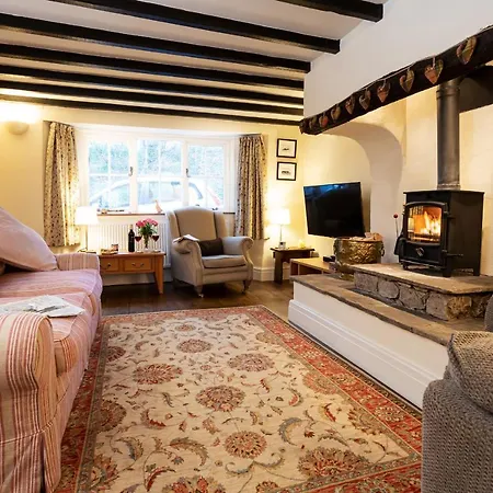 2-bed Sleeps 4 Pet Ok & Parking Nyaraló *