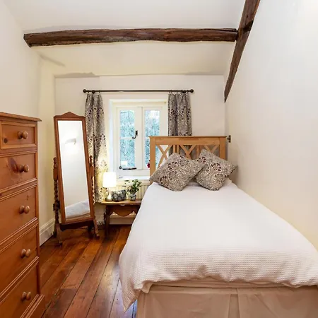 Casa vacanze 2-bed Sleeps 4 Pet Ok & Parking *