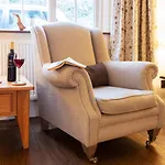 2-bed Sleeps 4 Pet Ok & Parking Holiday home Ingleton (North Yorkshire)